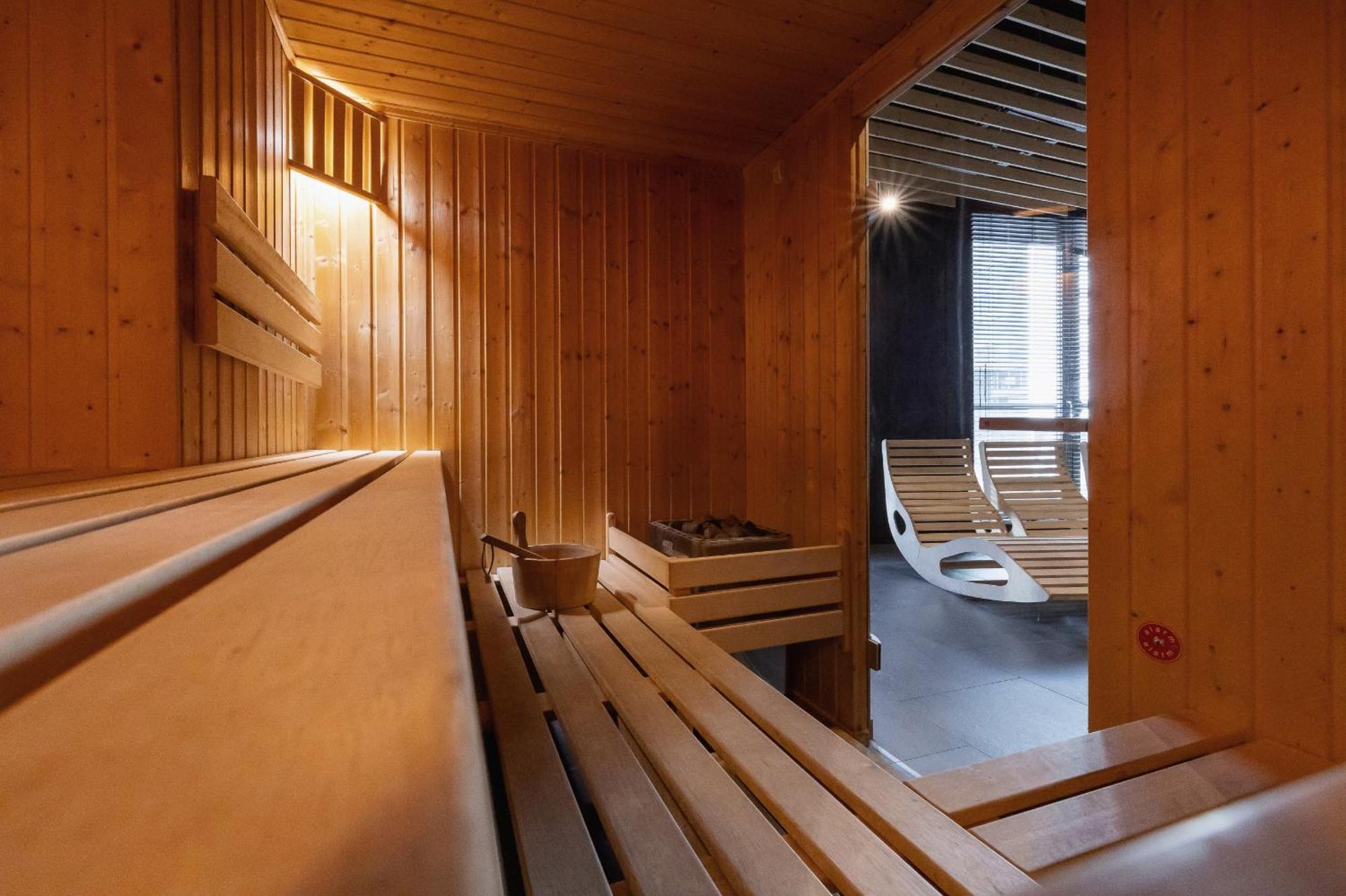 Spacious With Parking And Access To Gym And Sauna By Renters
